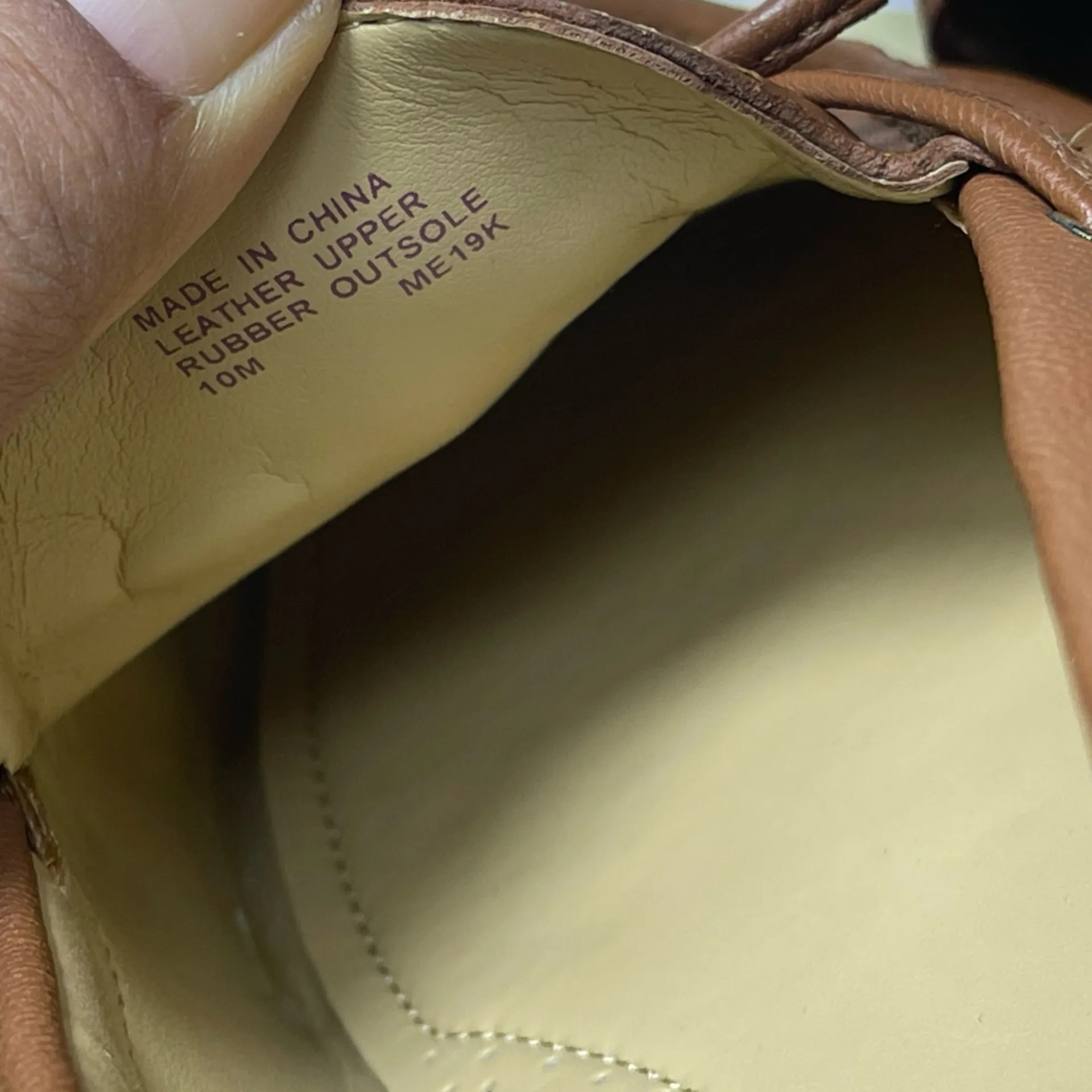 MICHAEL KORS
Sutton Leather Moccasin Women’s SIZE 10M - Image 2