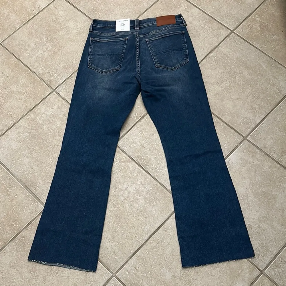 Dark Wash Women's Jeans - Image 5