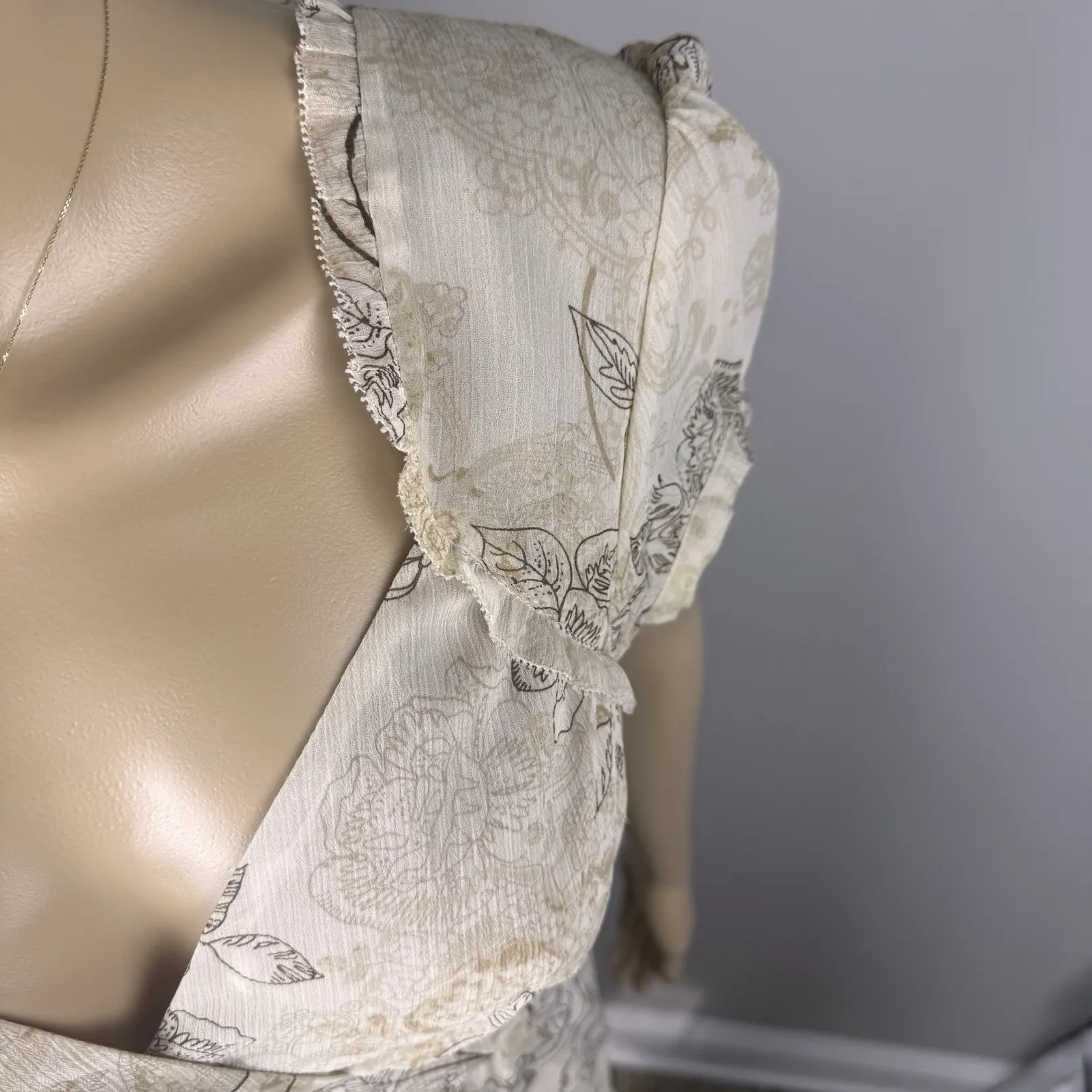 APT.9 tan 10P short sleeve dress Neutral Puff Sleeve Baby Doll Floral‎ Brown - Image 4