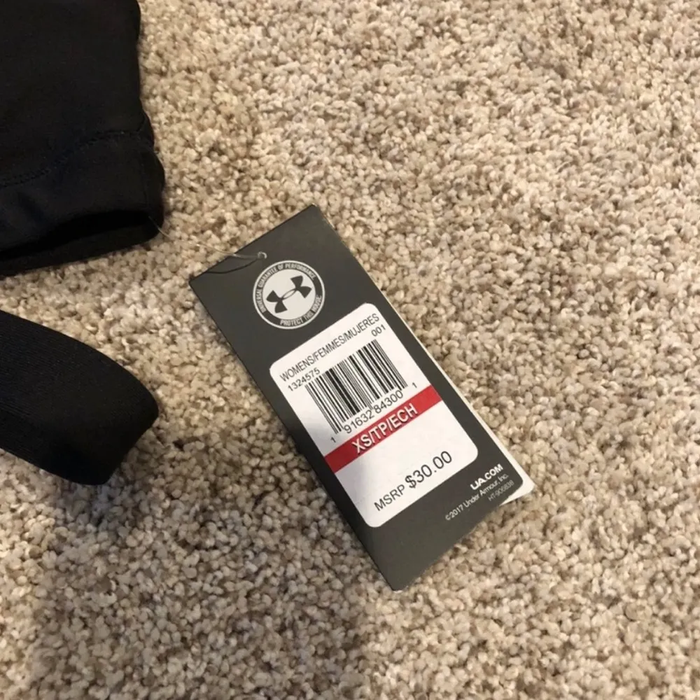 New Black Under Armour Soorts Bra - Image 3