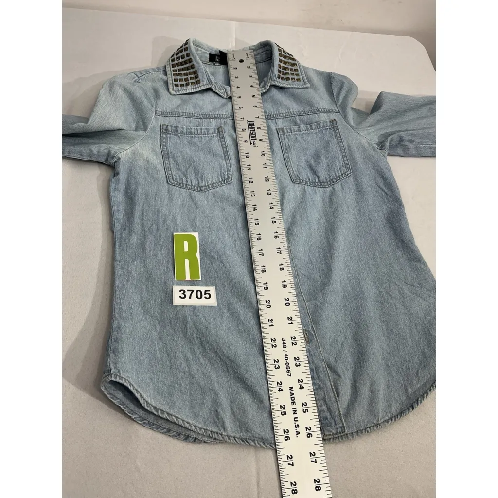 Womans Forever 21 XS Denim Button Down Long Sleeve Studded Shirt - Image 6