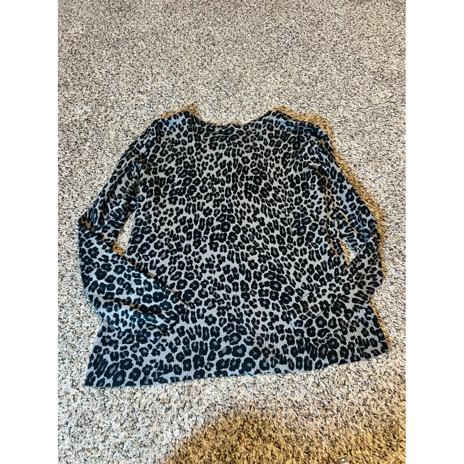 Croft & Barrow Leopard Print Cardigan Sweater Tan Black Long Sleeve Button Up - Image 6