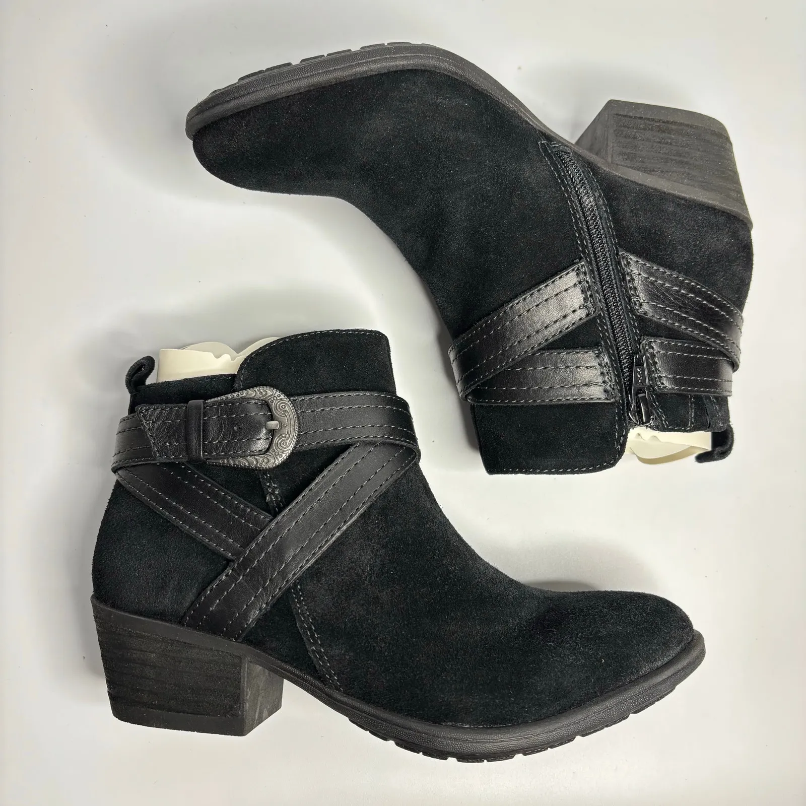 Earth Shoes Peak Porter Suede Buckle Booties in Black Size 6 - Image 8