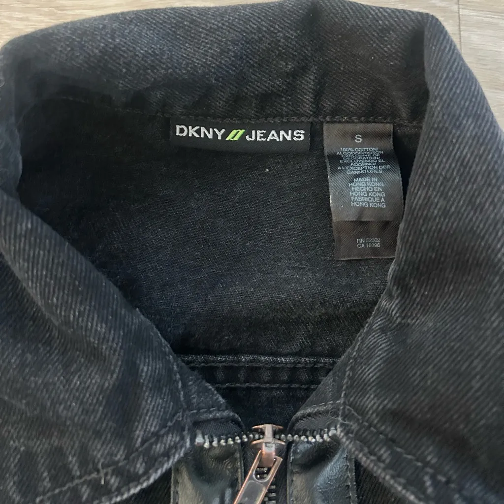 DKNY  Jeans Black Zip-Up Denim Jacket – Size S - Image 8