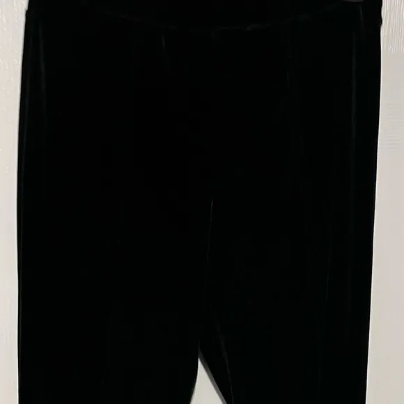 Isaac mizrahi live black velvet leggings size xxsp - Image 2
