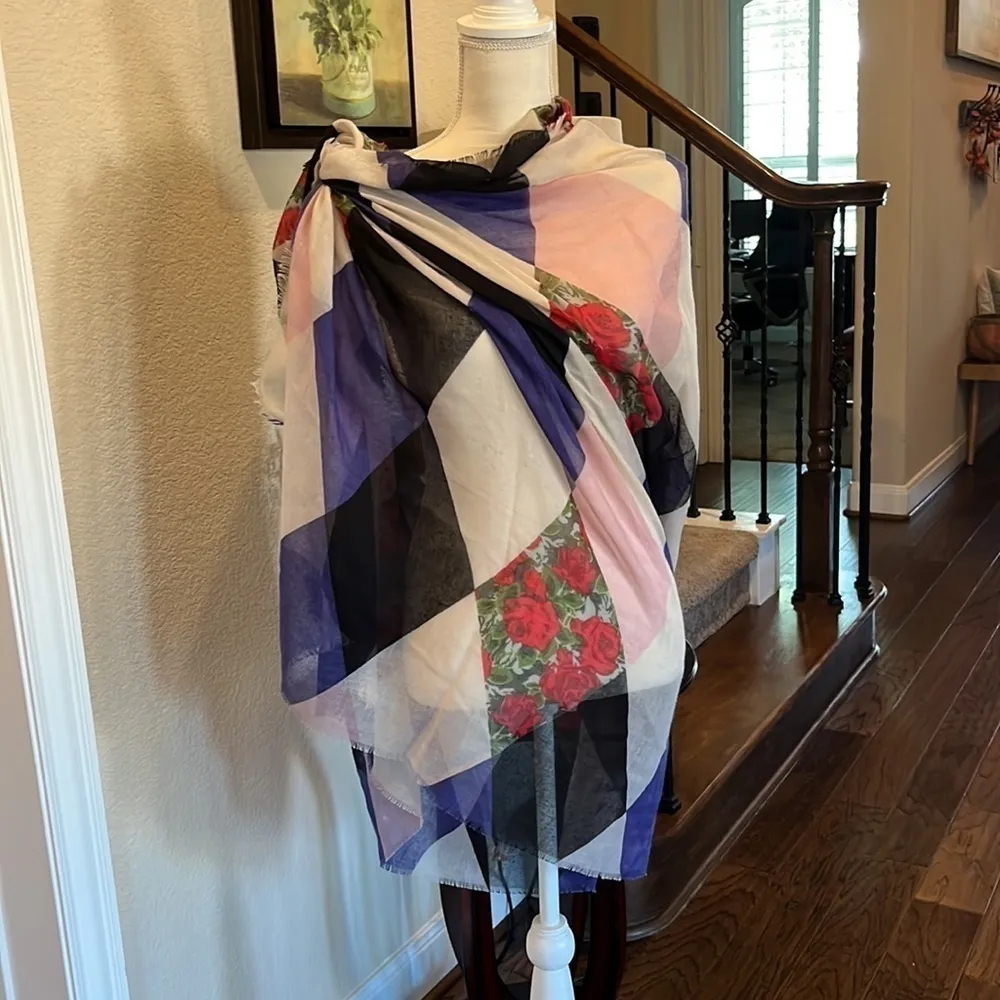 New BP Multi Colored Wrap Scarf. Lightweight large! Diamond  Pattern Roses Large - Image 10