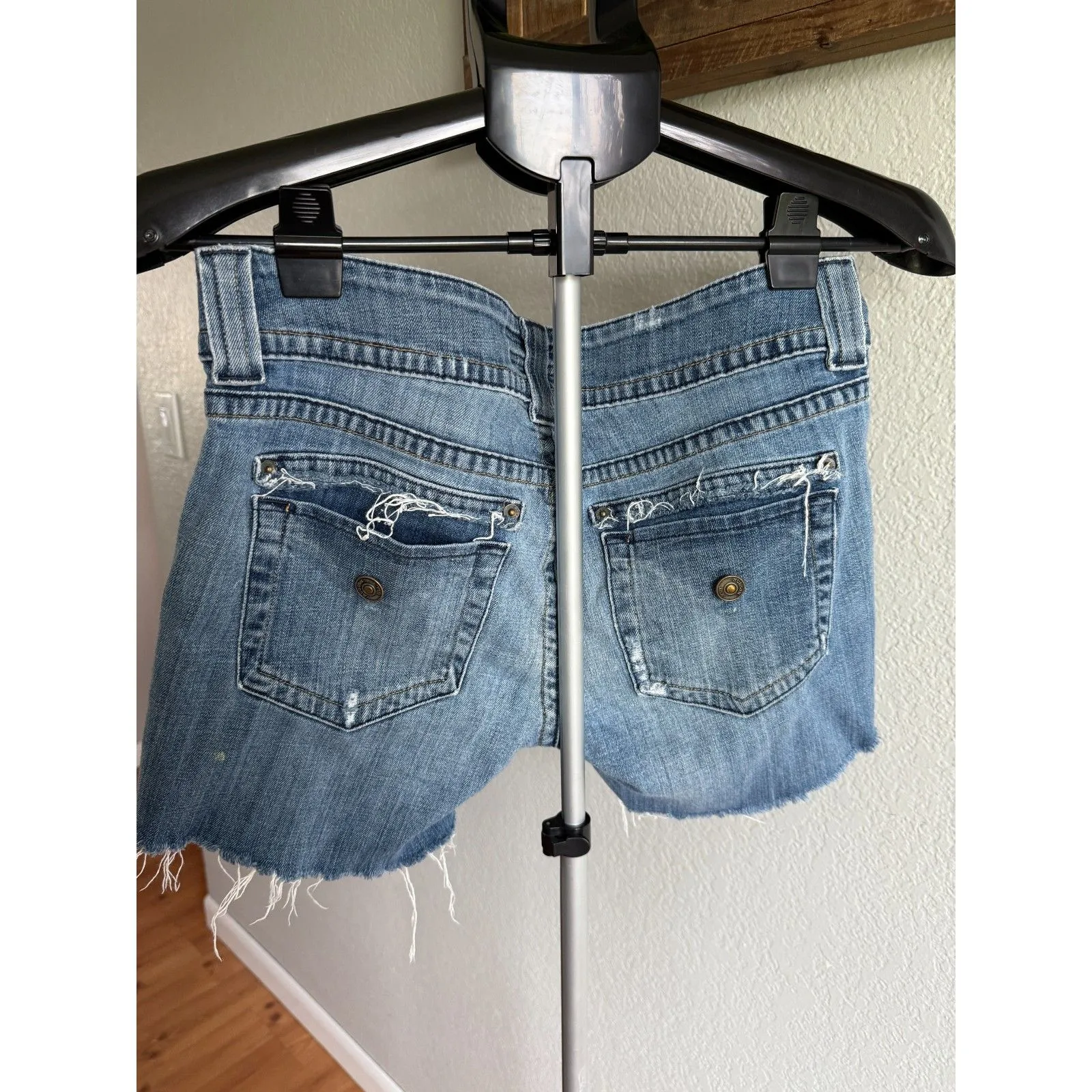 Hudson Made in the USA Women's Cut Off Blue Jean Denim Low Rise Shorts 30 - Image 2