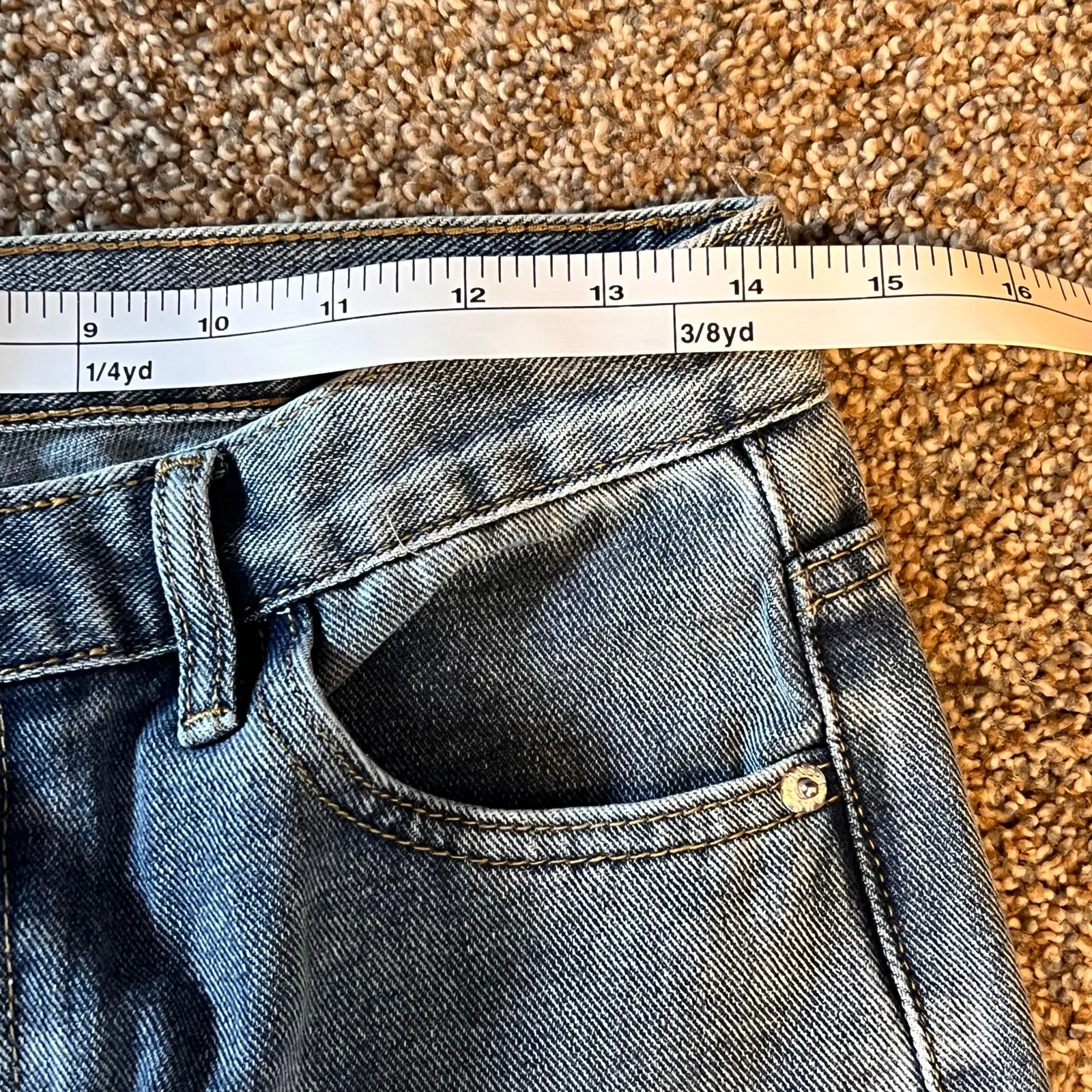 Pretty Little Thing Women Split Hem High Rise Vintage Wash Blue Jeans Size 6 - Image 4