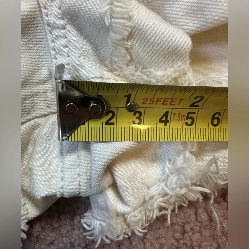 Free People Ivory Denim Eliot Cutoff Shorts Size 30 Embroidered Cotton Buttons - Image 5