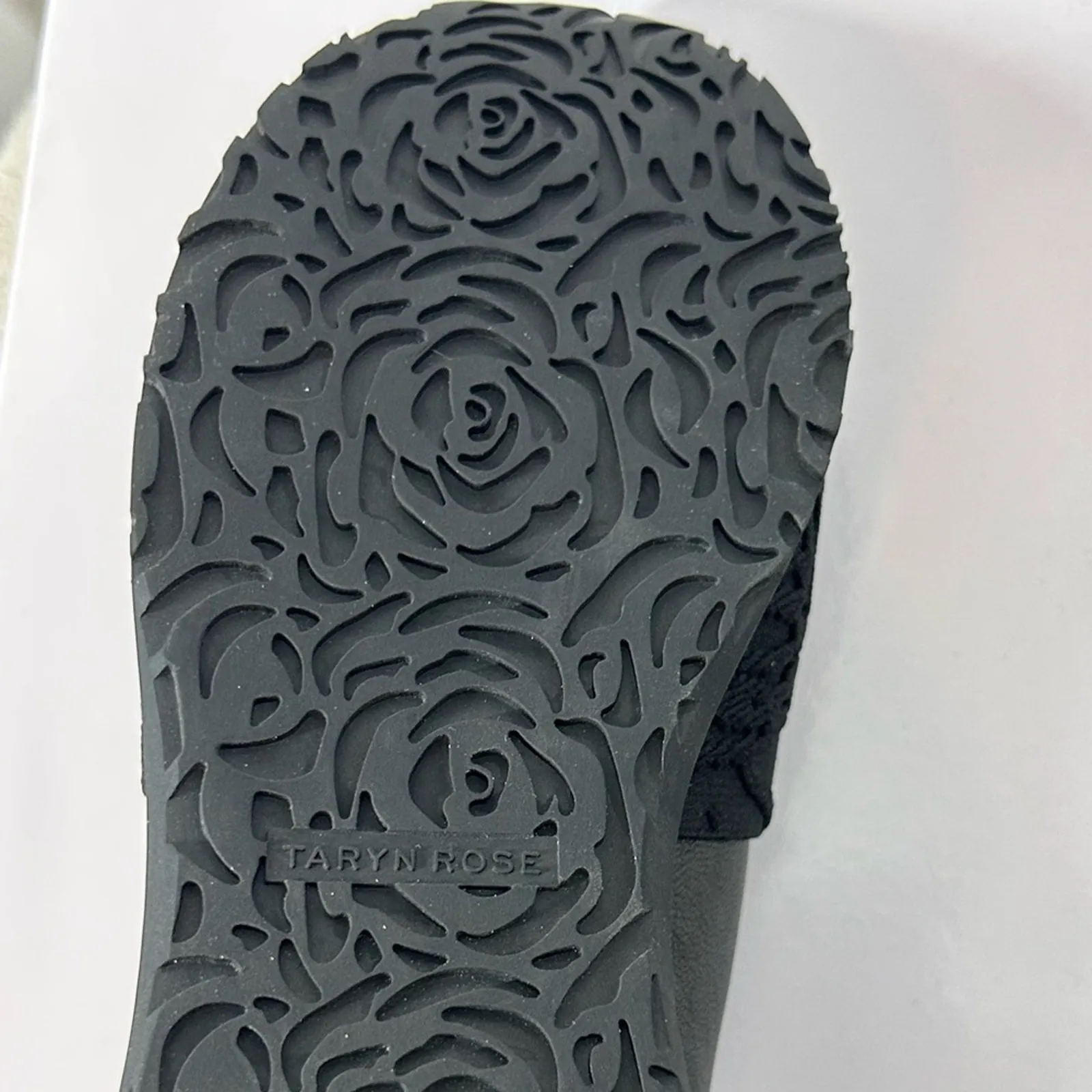 Taryn Rose Charlotte Black & White Leather Slip-On Sneakers Size 5 NIB - Image 8