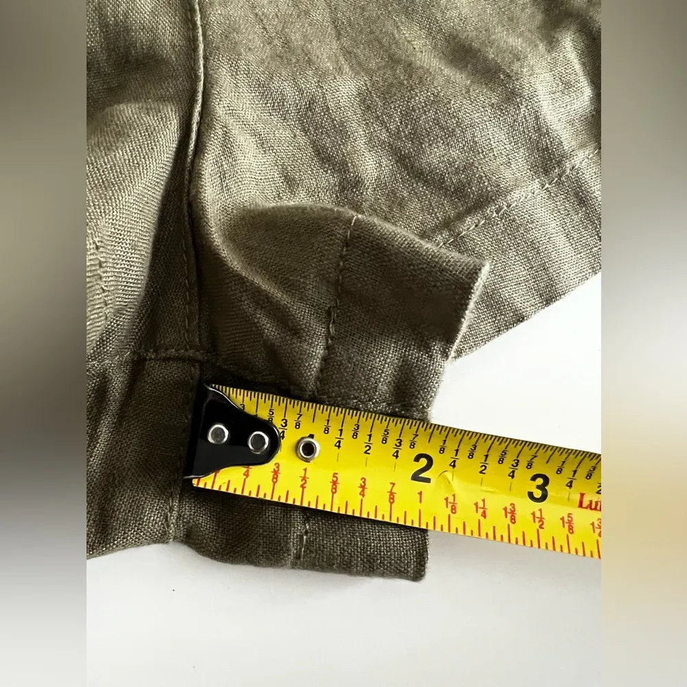 WeWoreWhat Button Up Romper Burnt Olive
Army green Linen long sleeve smock XS - Image 6