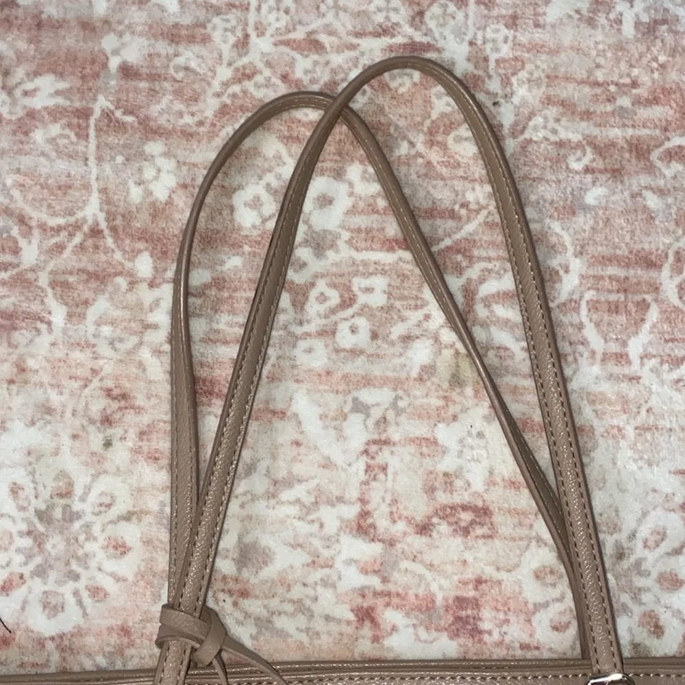 Society Girl Large Tote - Image 3