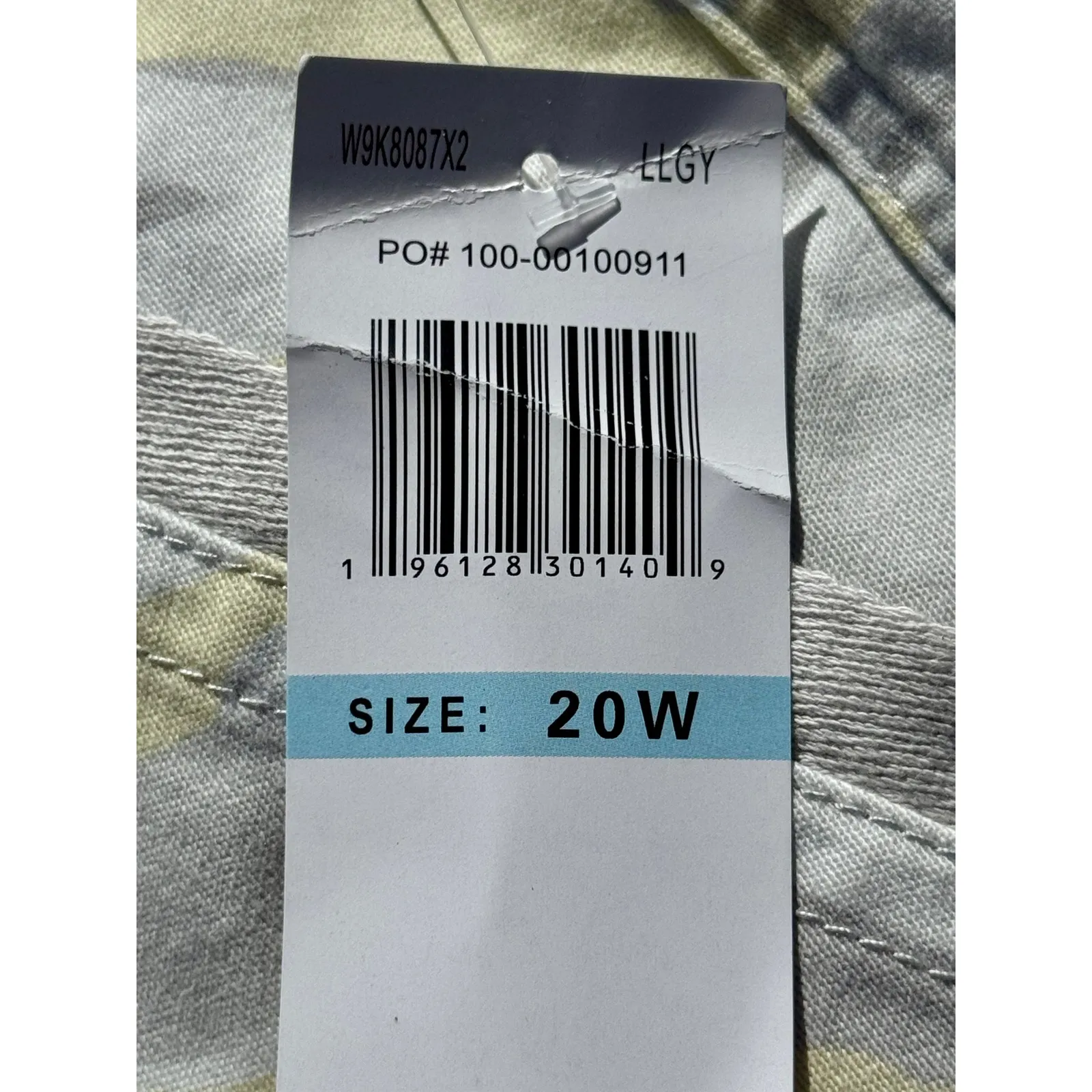 Democracy AB Solution High Rise Denim Camo Shorts Size 20W Frayed Hem, NWT - Image 6