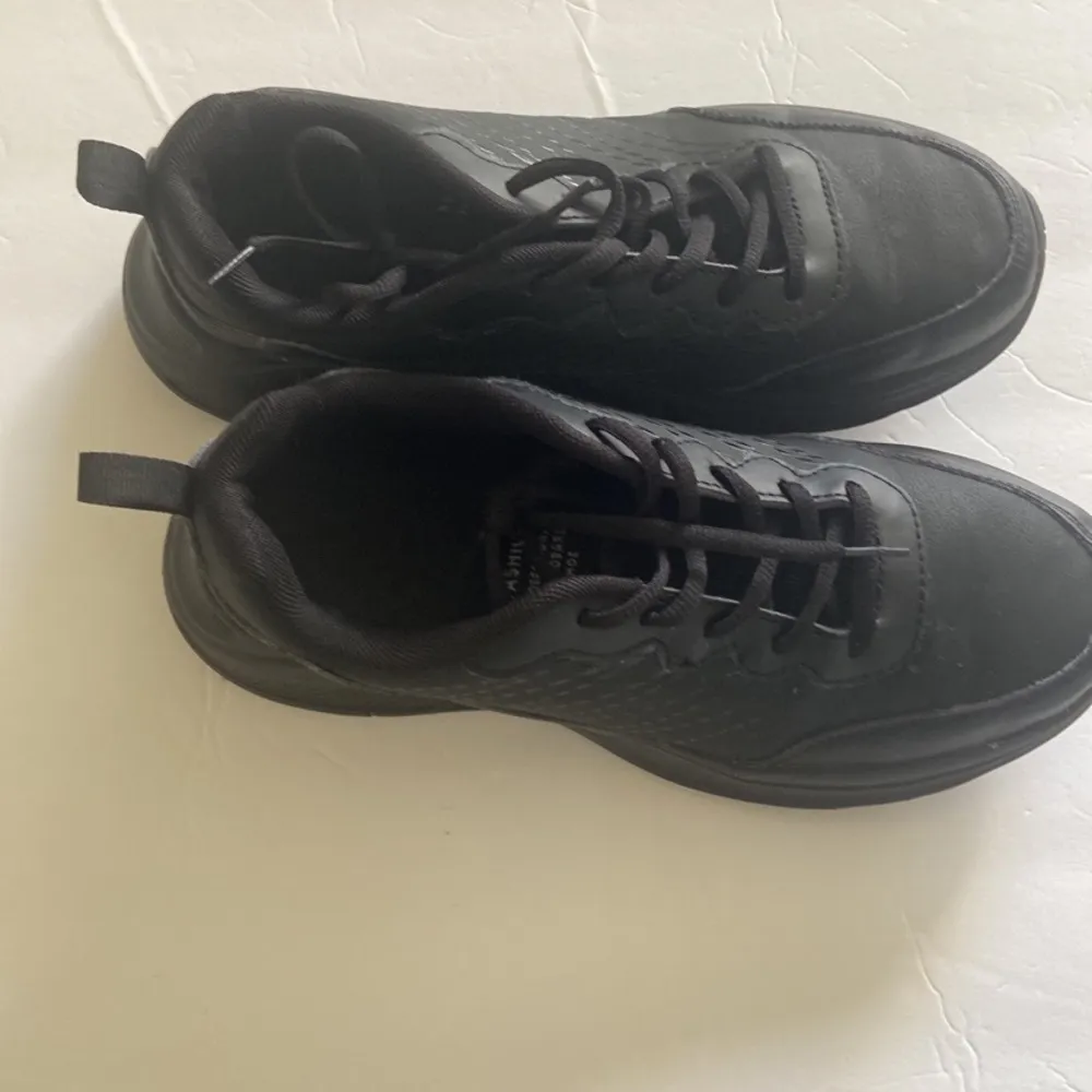 Black faux leather sneakers size: 8 - Image 7