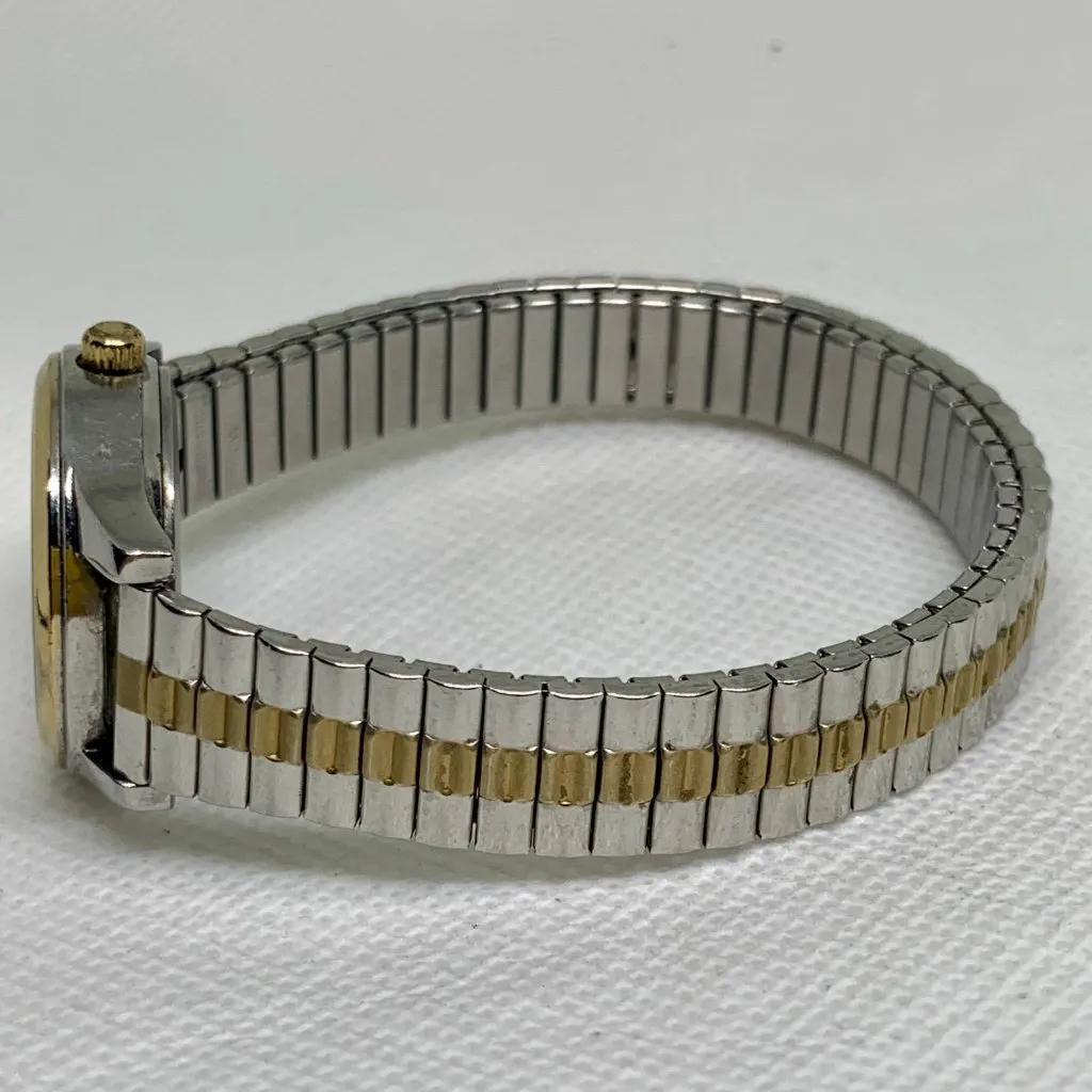 Timex indiglo women’s watch silver gold tone mother of pearl dial 25mm running - Image 7