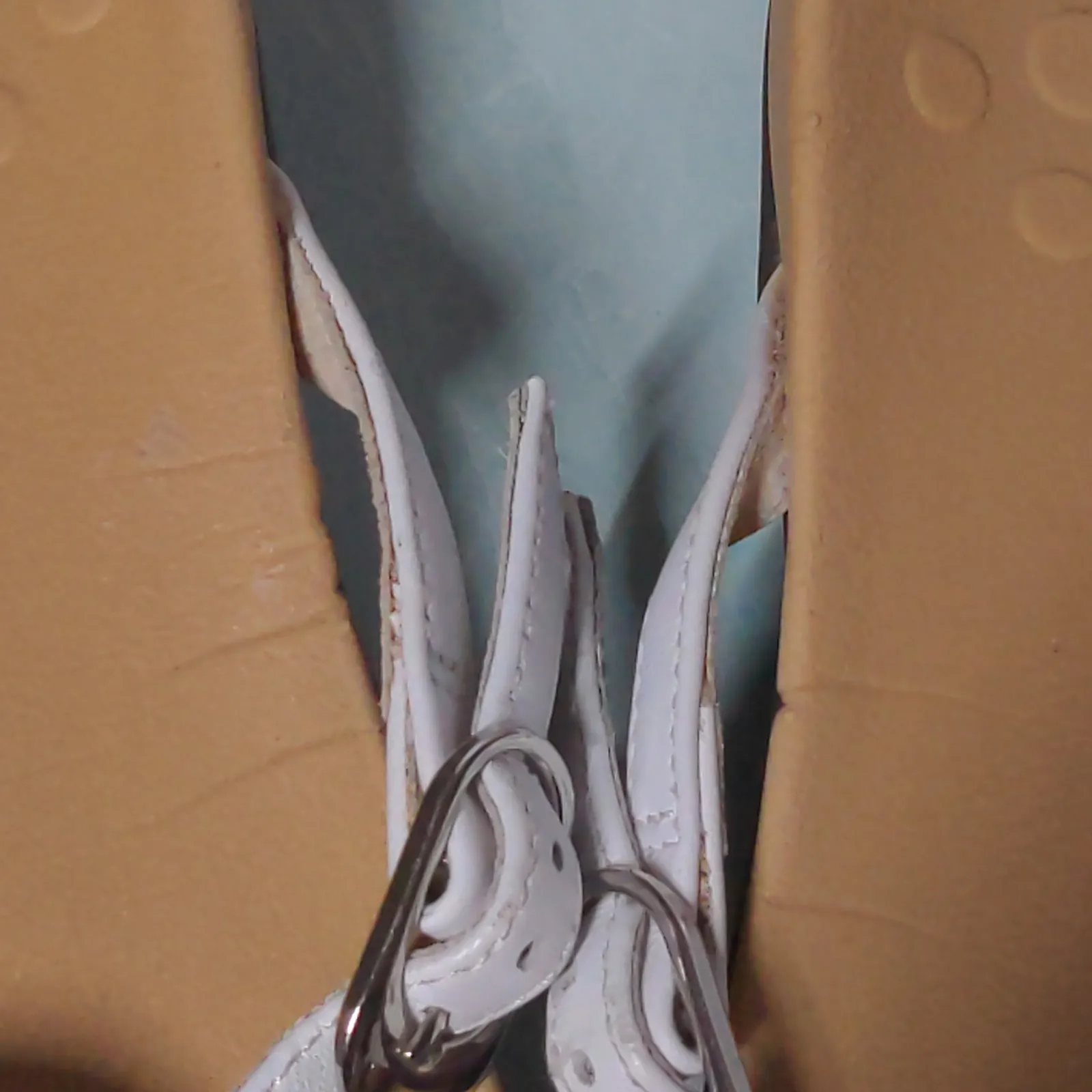 Vionic White Flip Flop Sandal Karina - Size 10-10.5 (est.) - Image 9