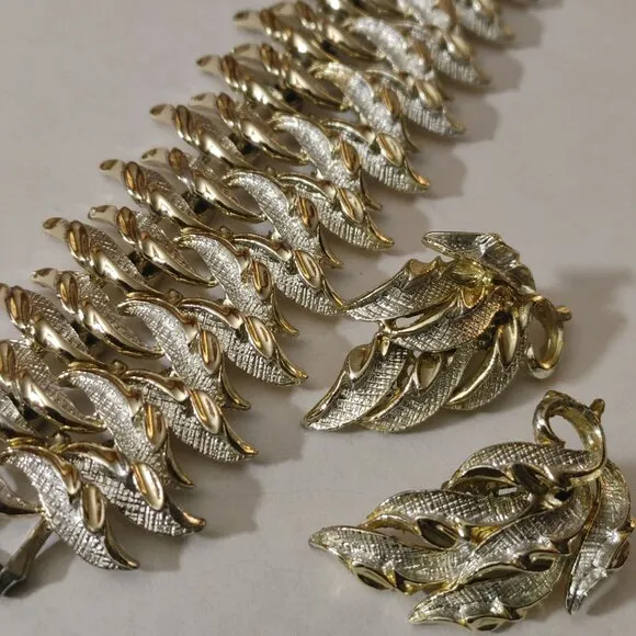Amerique Two Tone Gold Silver Leaf Motif Vintage Bracelet Clip On Earrings Set - Image 2