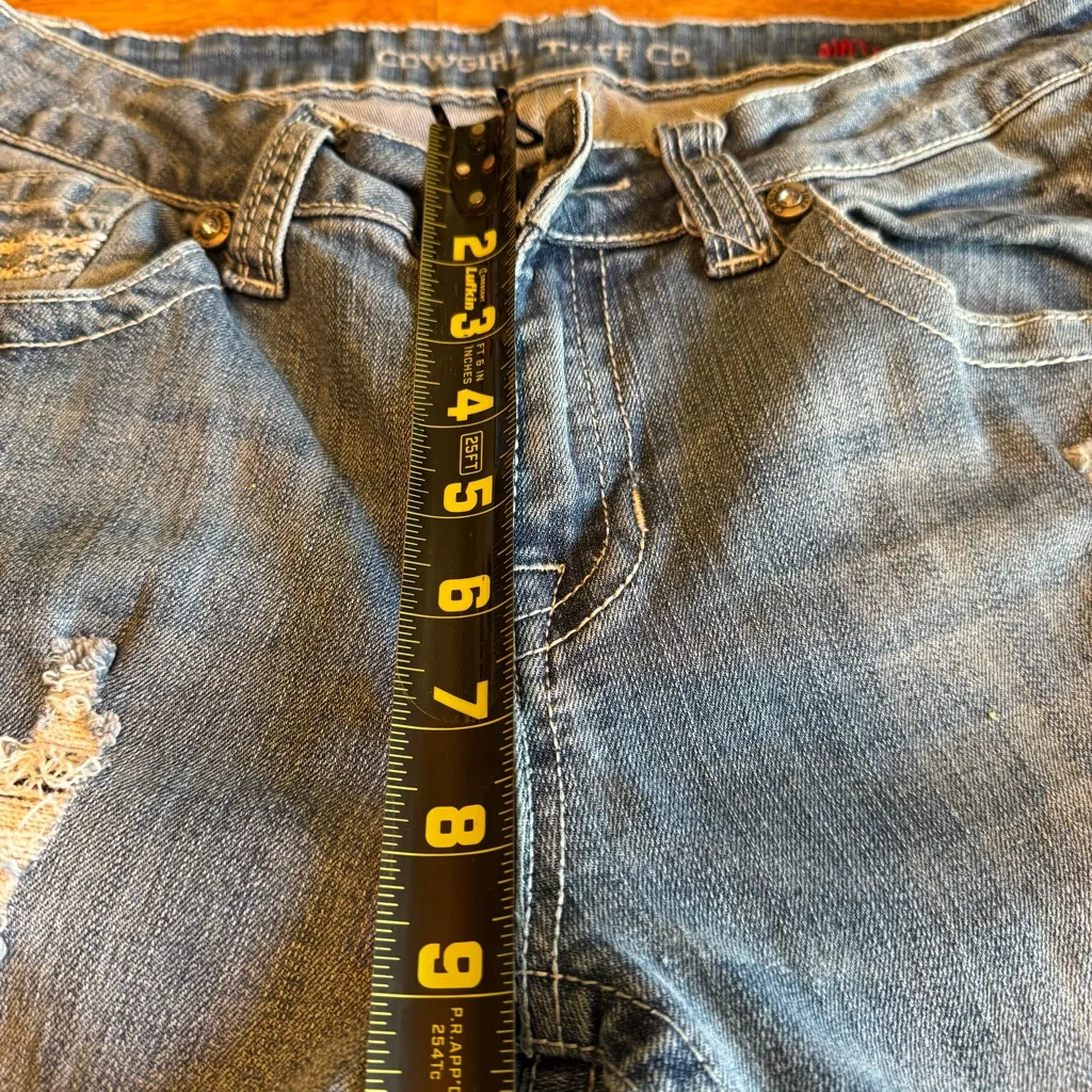 Cowgirl Tuff Co Women’s Size 32X32 Distressed Blue Jeans - Image 6