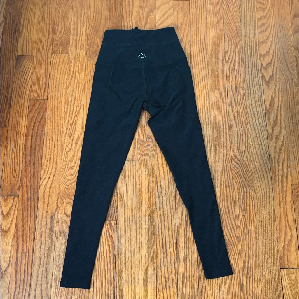 Beyond Yoga Spacedye The Go Pocket Midi‎ Leggings Dark Gray XS - Image 2