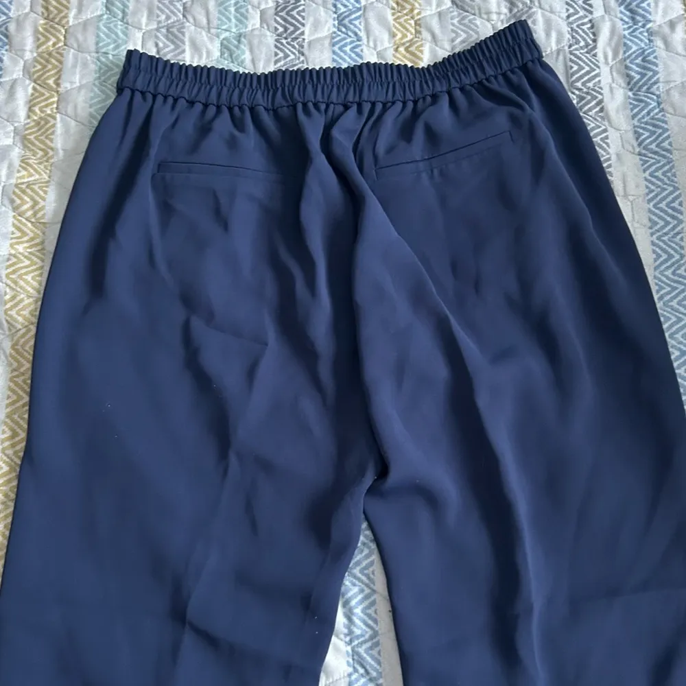 J crew Jamie pant navy size 10 elastic waist band - Image 4