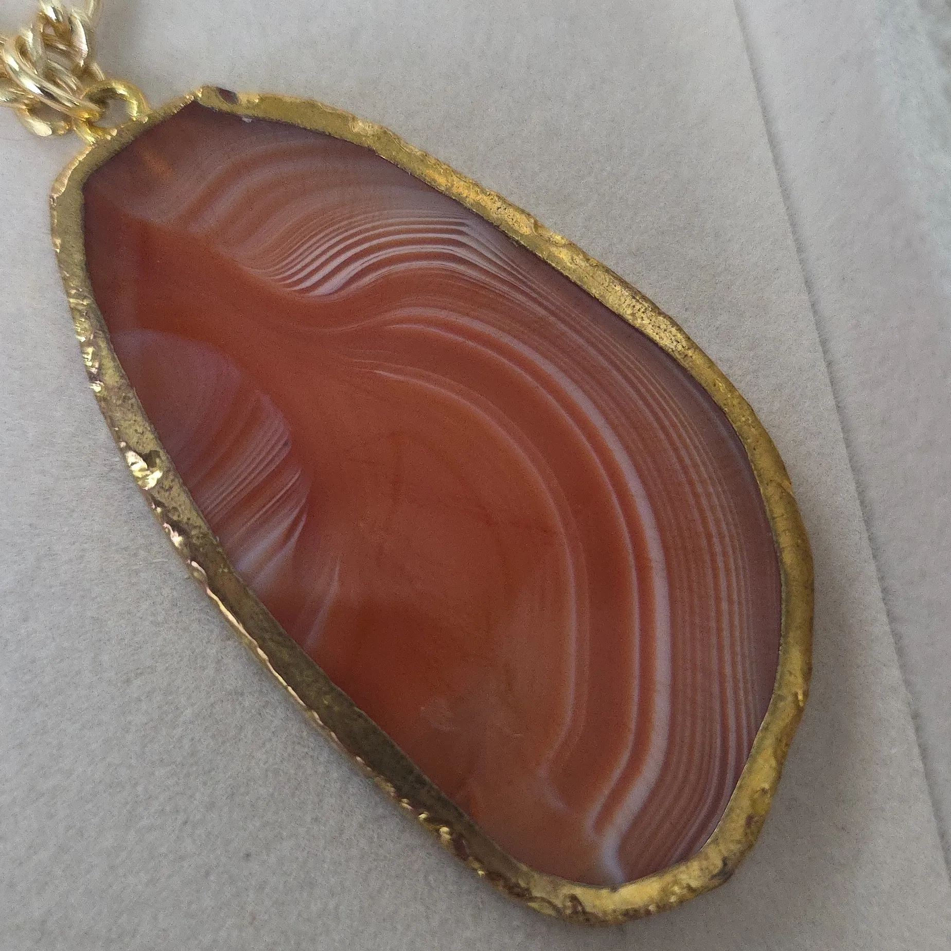 Gold Chain Necklace with Agate Stone Pendant - Image 3
