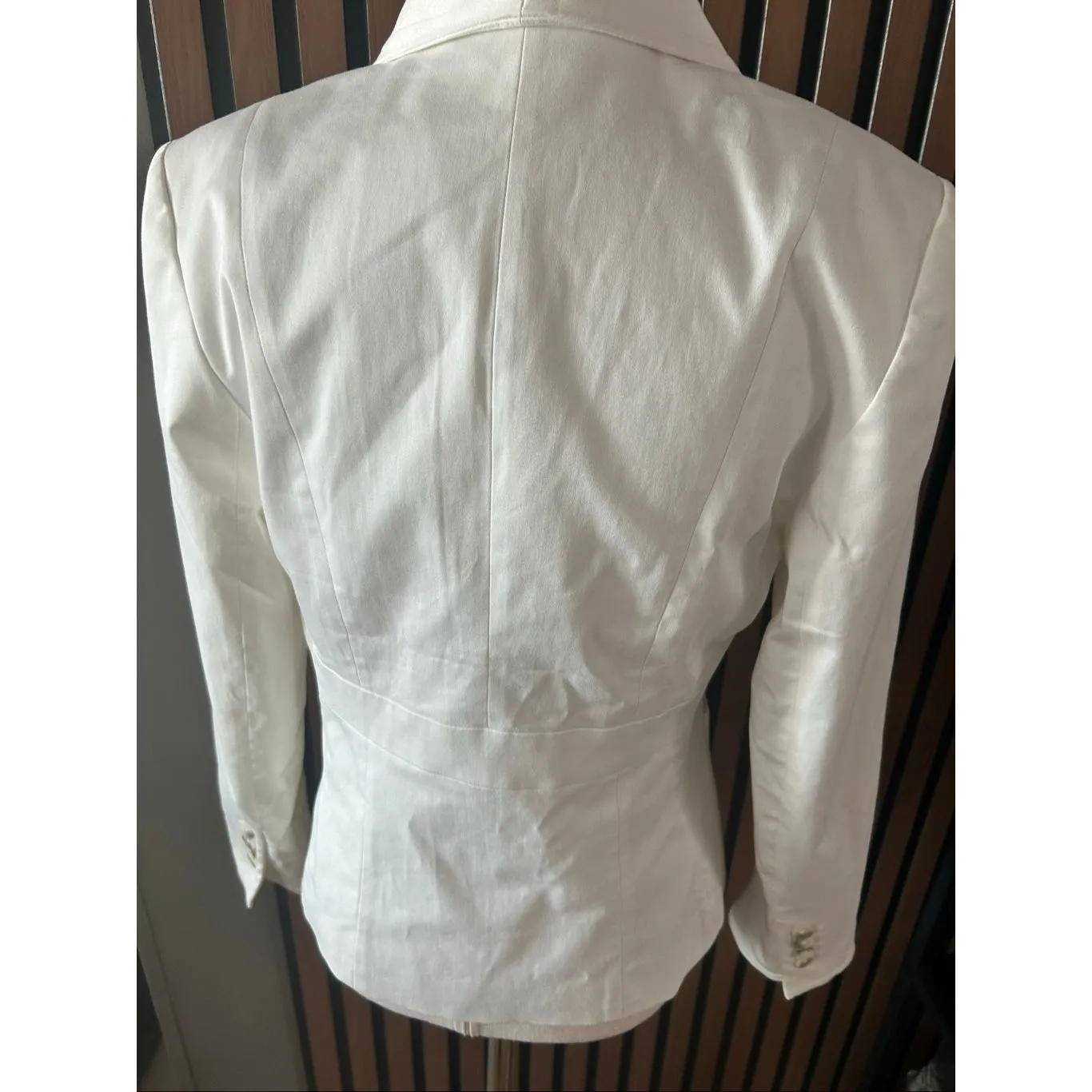 Express white cotton blazer size 6 work attire - Image 3
