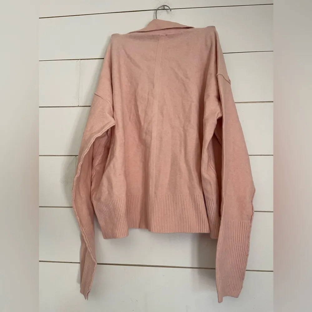 NWOT free people v-neck collar sweater - Image 7