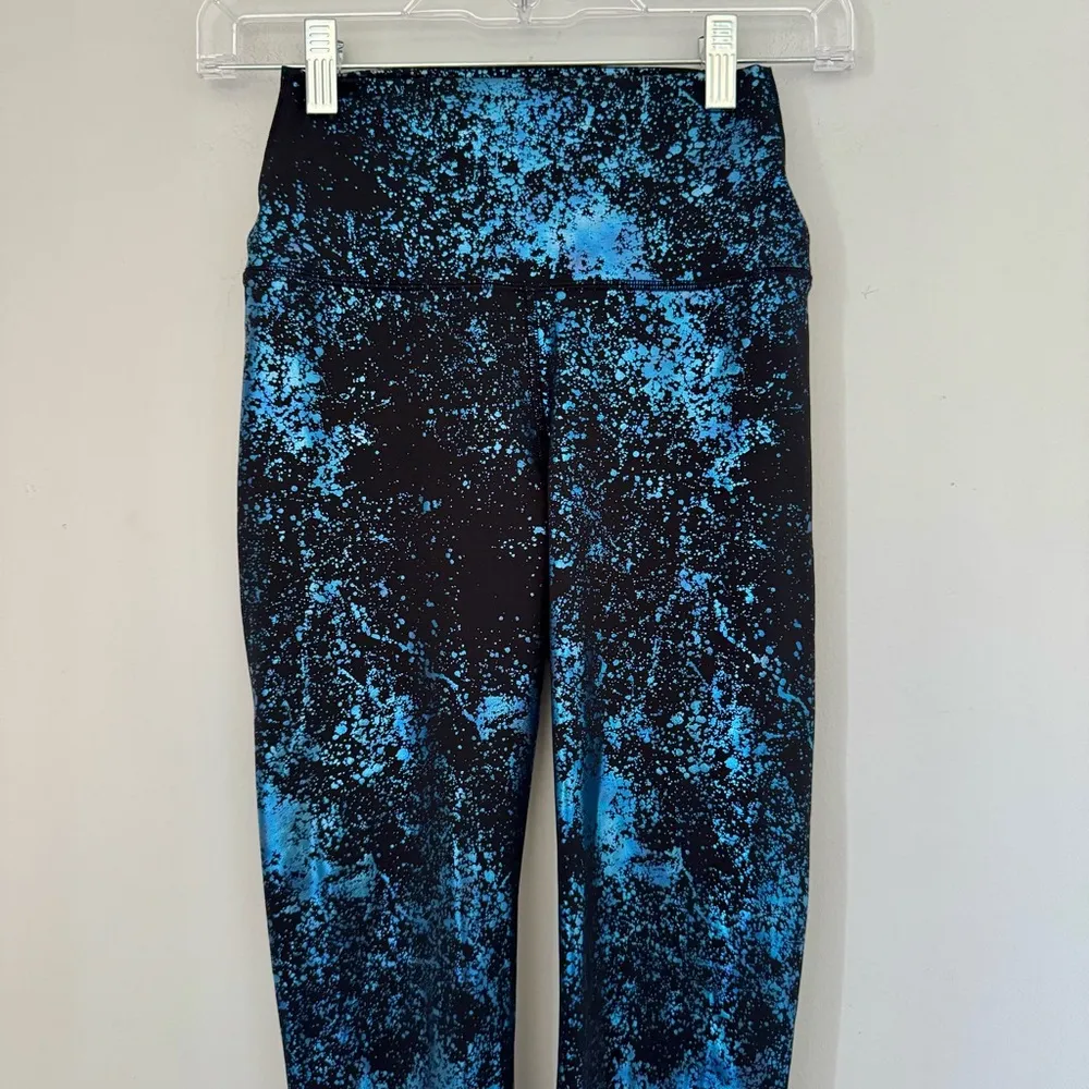 Carbon38 Art Foil High Rise 7/8 Legging Black and Blue Size XS - Image 4