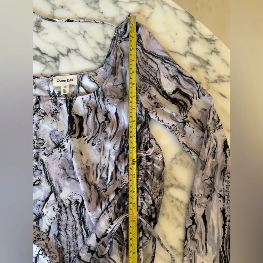 NWOT Open Edit Long Bell Sleeve Marble Asymmetrical Ruched Blouse Top XS Purple - Image 11