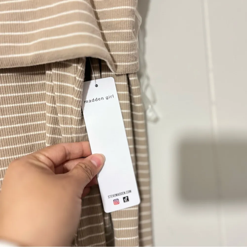 MADDEN GIRL Women's Off The Shoulder Stripped Dress Size XL NWT - Image 9