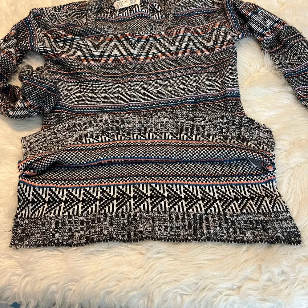 Pink Rose Sweater Slightly Cropped Aztec Geometric Pattern Size XS Soft - Image 6