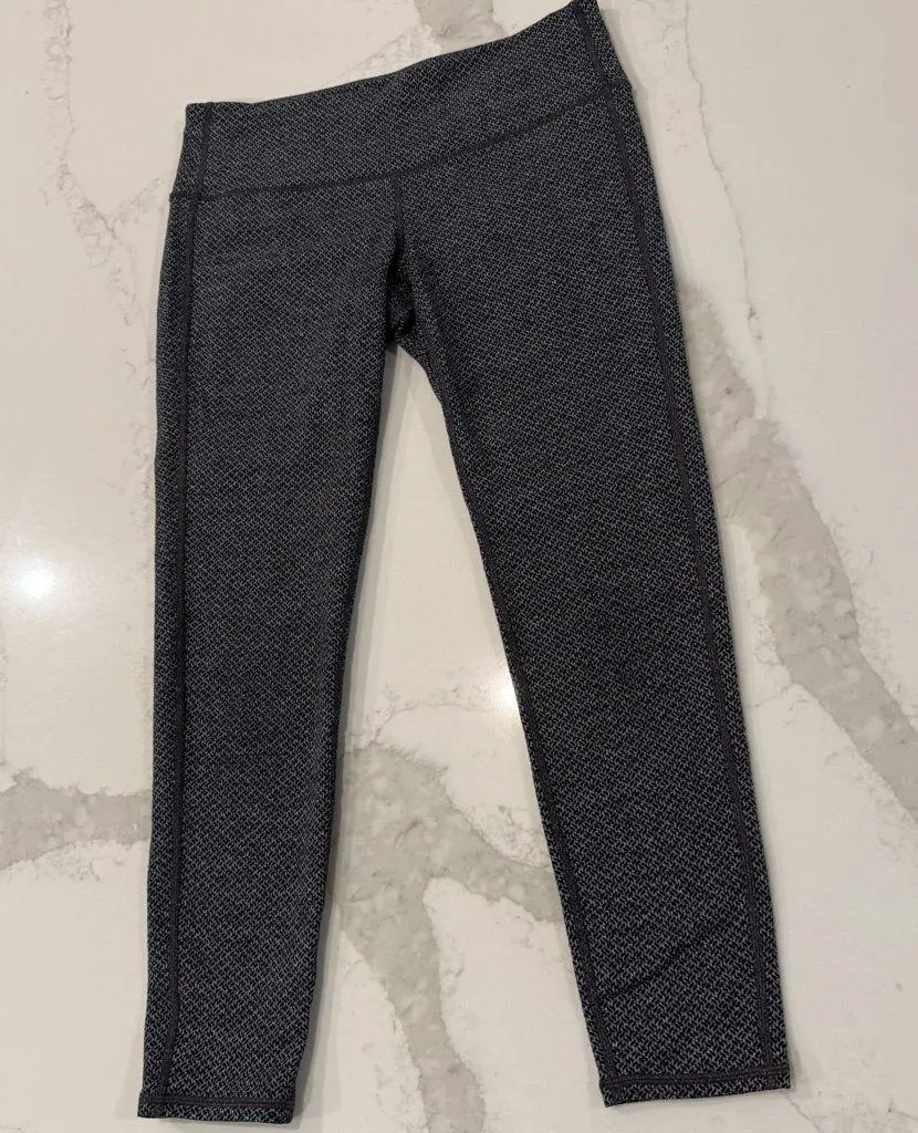 Athleta Chaturanga Herringbone Athletic Cropped Leggings Womens SmallPetite Gray - Image 2