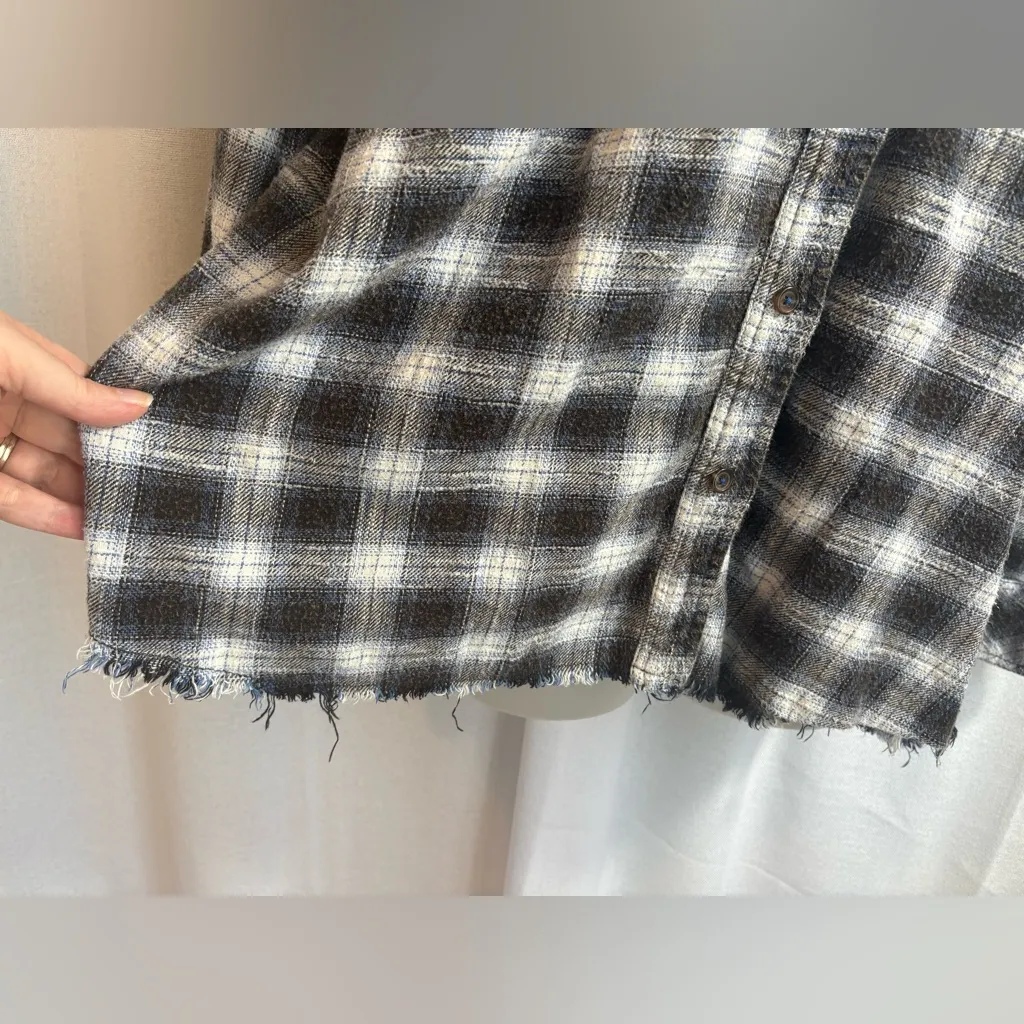 BDG Urban Outfitters‎ Navy Plaid Hi-Low Flannel Shirt Frayed Grunge Size 0439 - Image 4