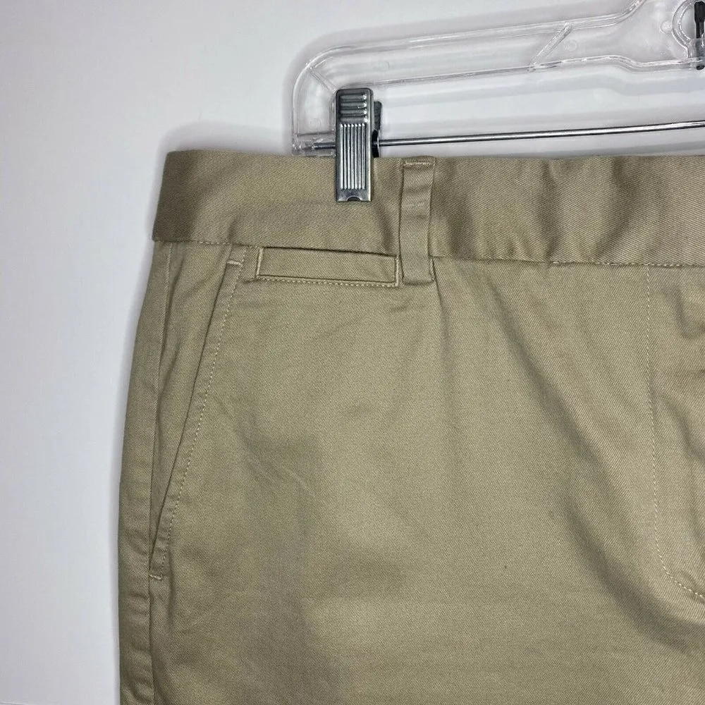 NWT Lands End Not Too Low Rise 4” Shorts Womens Size 18 Khaki Cotton Stretch NEW - Image 3