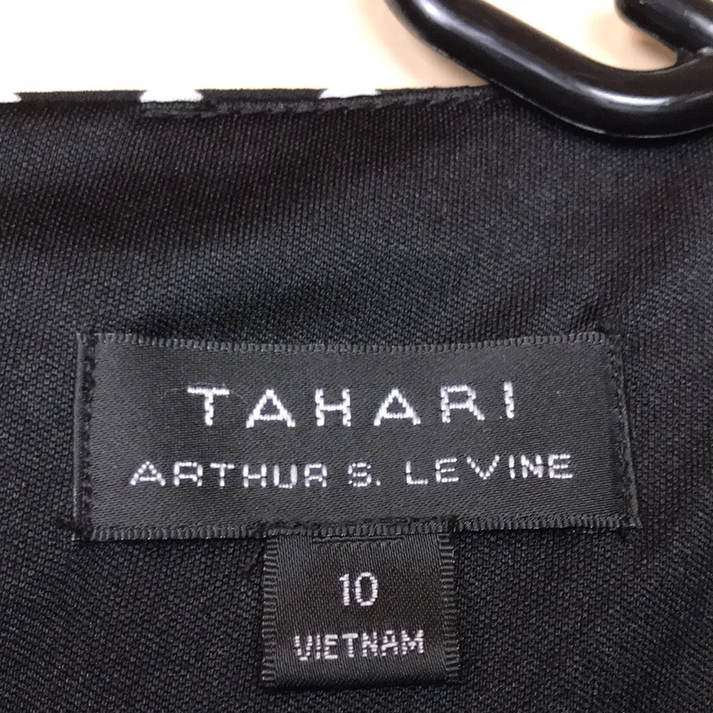 Tahari Women’s Diamond Pattern Black White Keyhole Tie Long Sleeve Shift Dress - Image 10