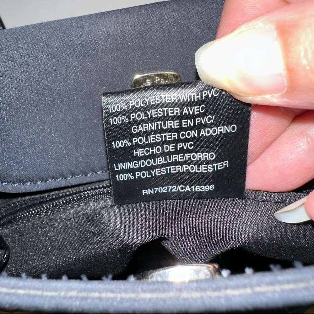 Liz Claiborne black mini tote, 8“ x 7“ x 3“ - Image 8