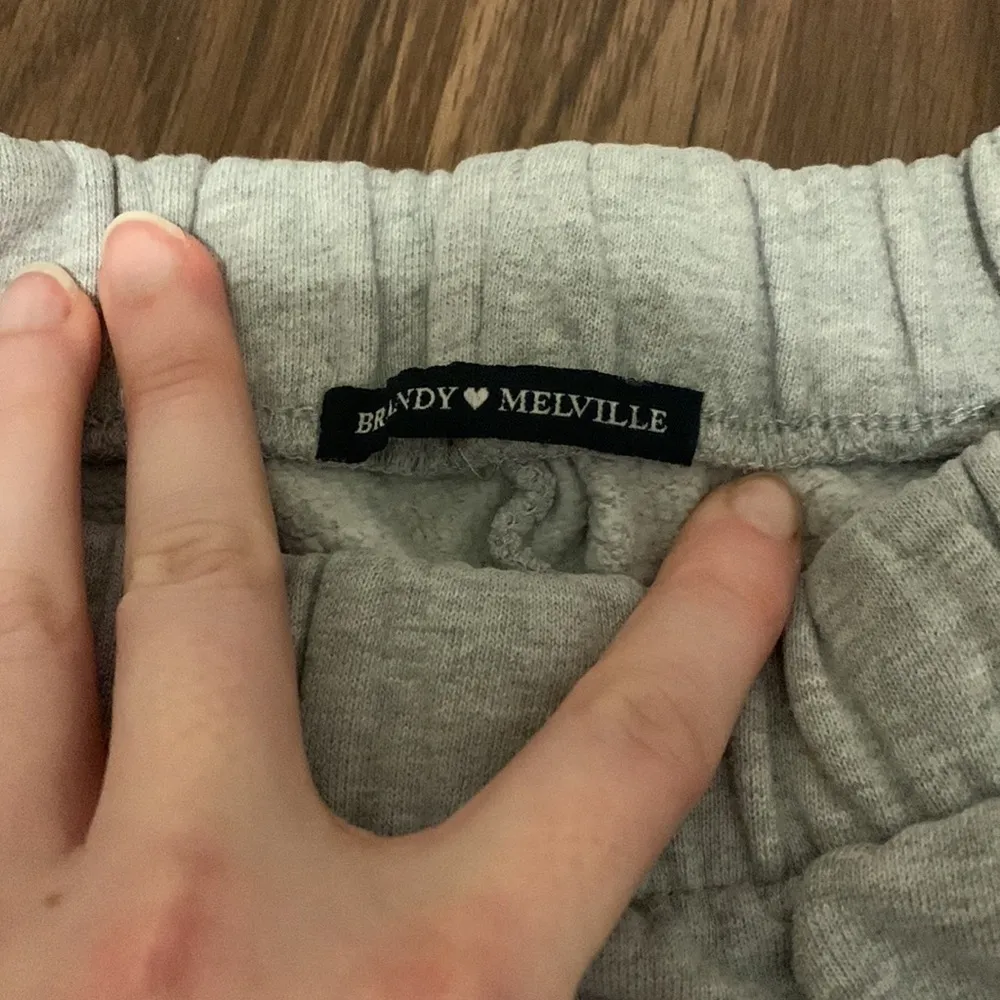 Brandy Melville Grey Sweatpants - Image 2