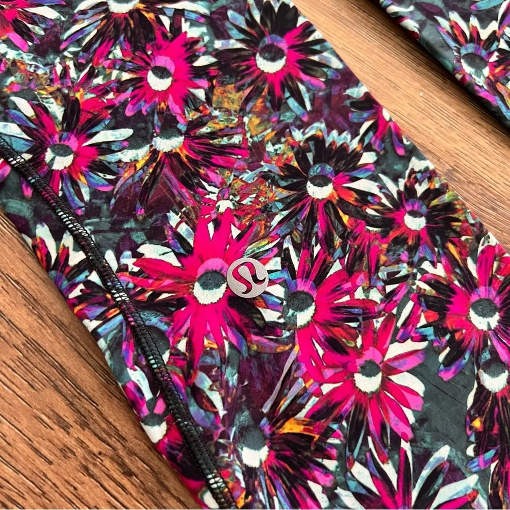 Lululemon Base Pace High-Rise Running Tight 25" Floral Electric Multi Legging - Image 5