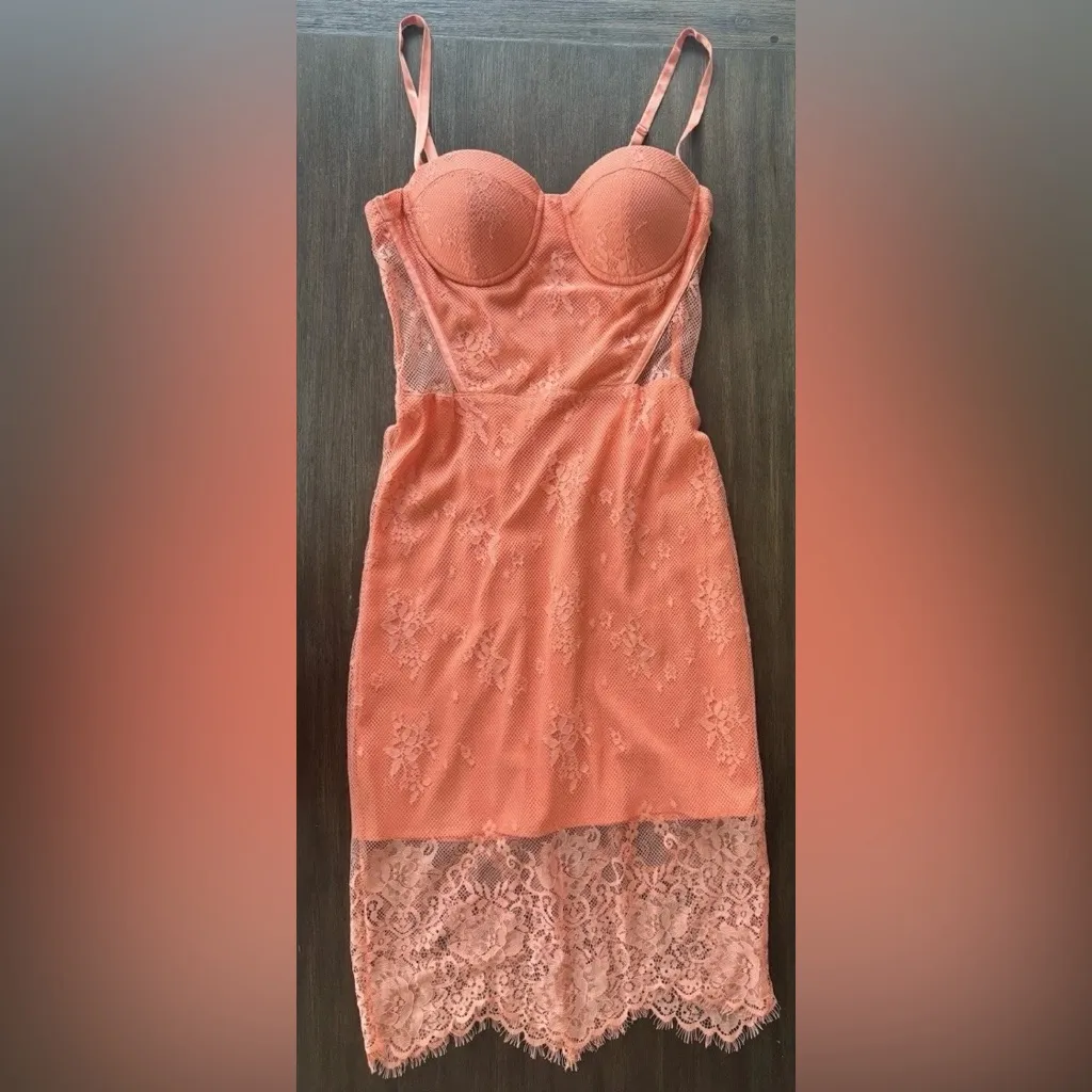 bebe Lace Corset Bustier Midi Dress Coral Pink NWT Size 6 Sold Out - Image 4