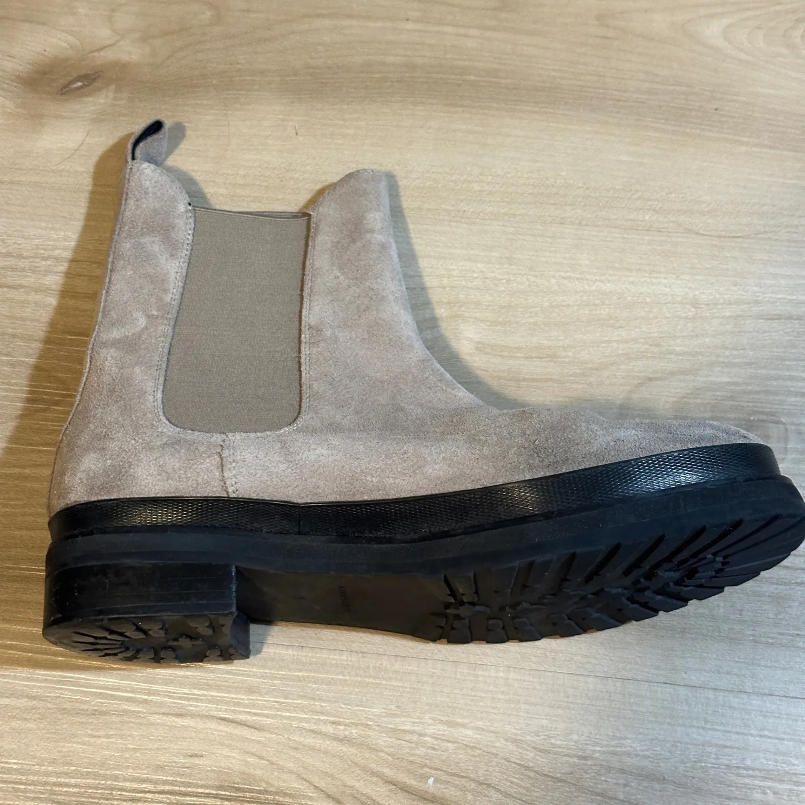 Aerosoles CAMILA Taupe Suede Chelsea Boots Womens Size 8M Platform Lug Sole - Image 6