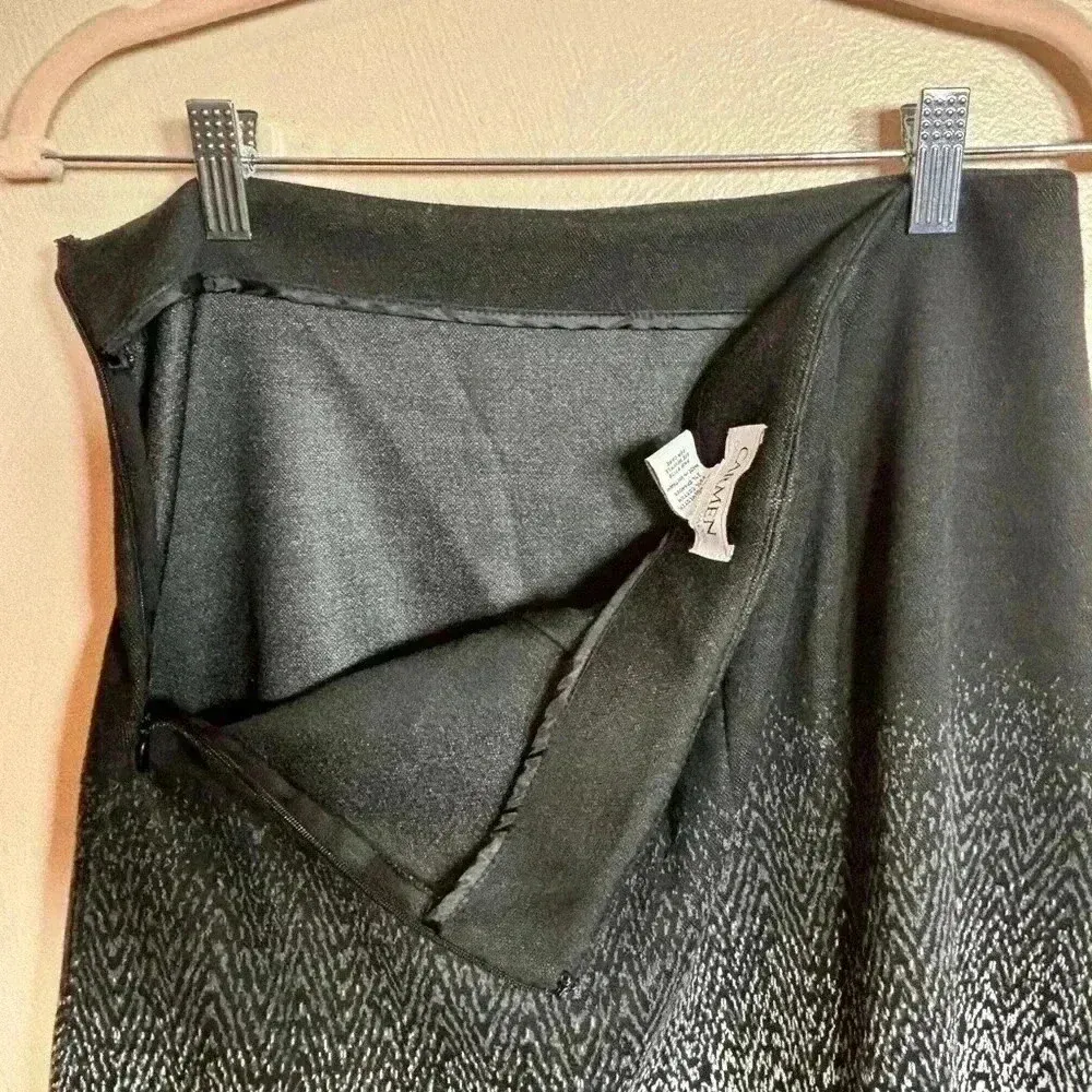 Carmen Marc Valvo Women's Midi Skirt Gray White Black Print Size 4‎ - Image 3