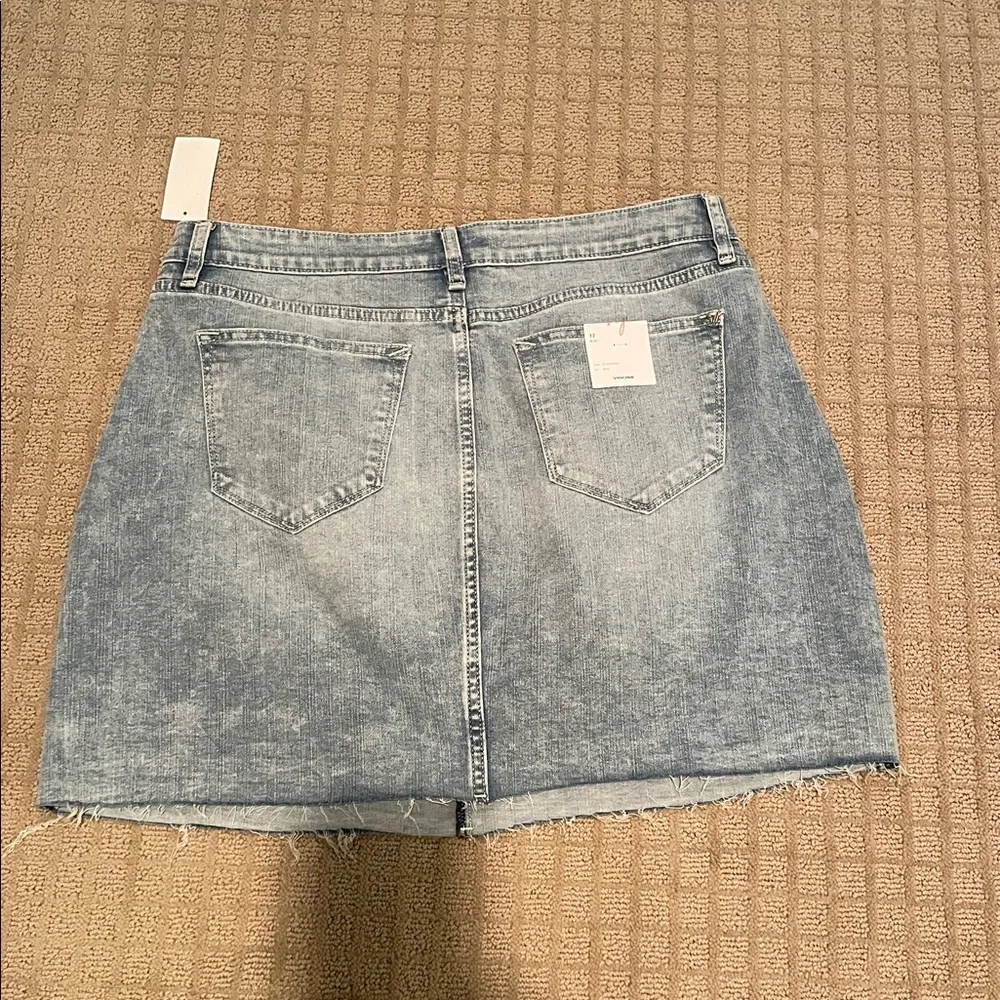 Vigoss Light Blue Denim Mini Skirt - Image 4