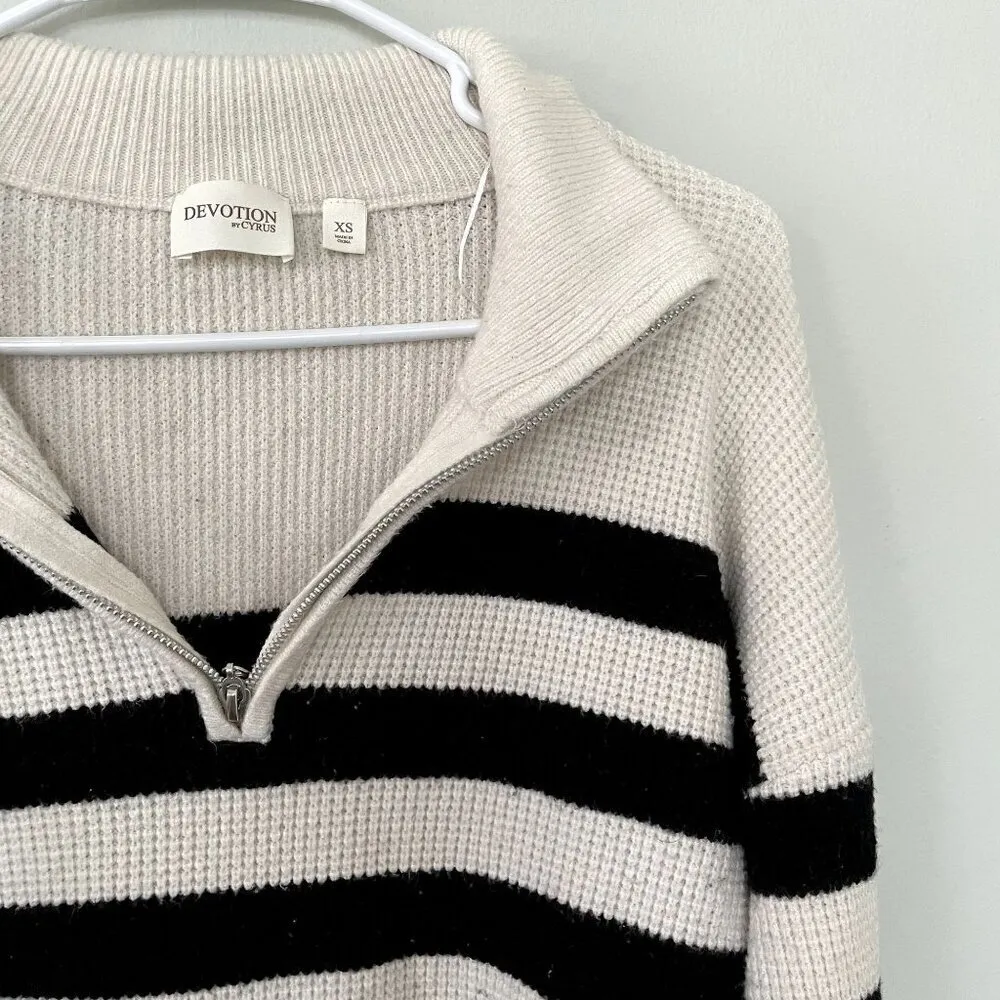 Devotion by Cyrus white cream black striped half zip knit sweater women size XS - Image 3