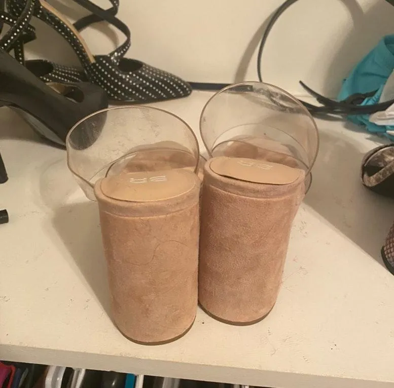 Heels Tan Size 5.5 - Image 3