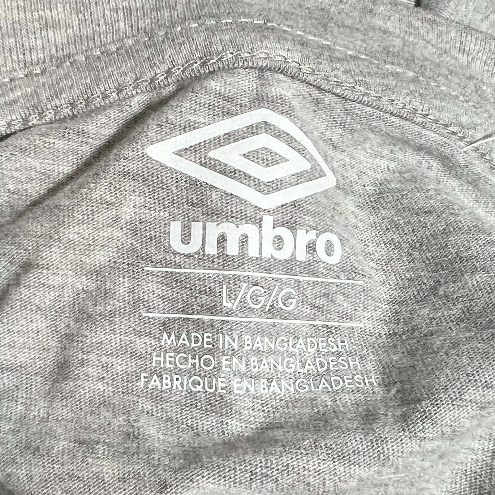 Umbro Shirt Women's Large Gray Heather Cropped Logo Graphic Tee Crewneck Soccer - Image 4