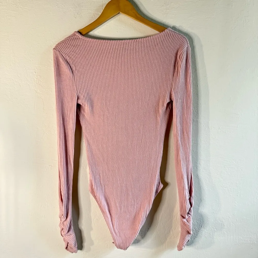 Free People Intimately Cozy Up To Me Pink Ribbed V-Neck Bodysuit Size Small - Image 7