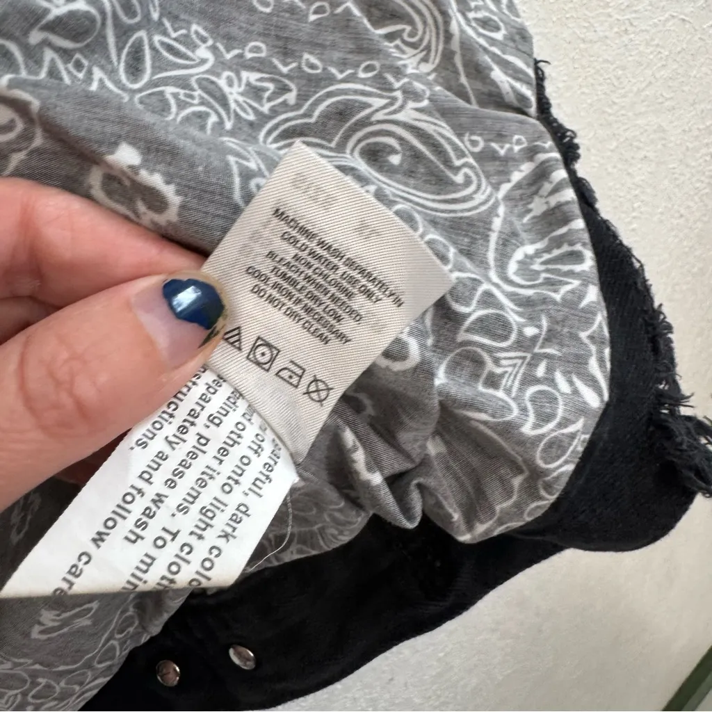 Pacsun Distressed Jean Jacket in Black Size XL - Image 6