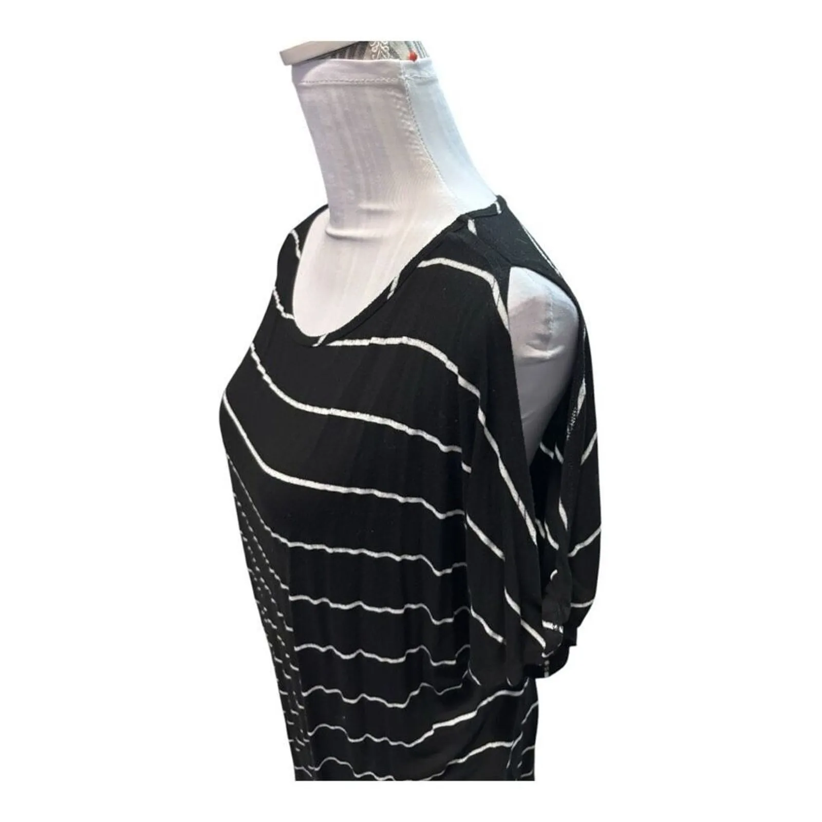 Wantable Black & White Striped Cold Shoulder Tee Size L Size L - Image 2