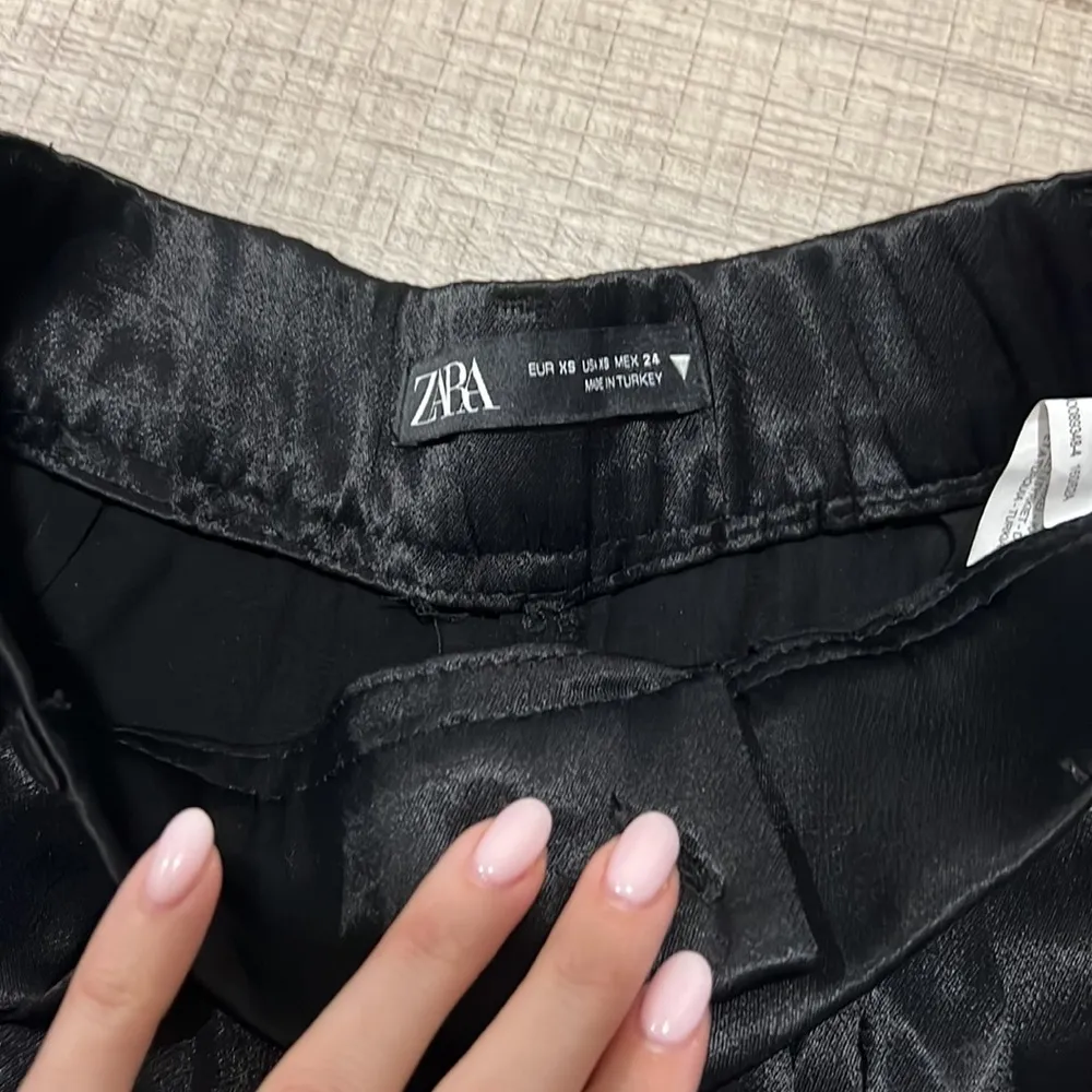 NWT Zara satin effect pleated shorts! - Image 3