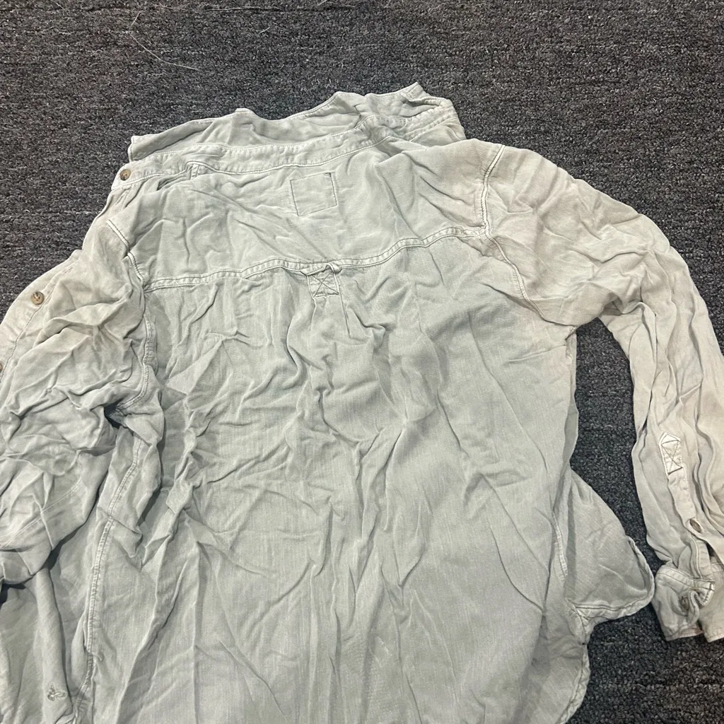 American Eagle Outfitters Button Down Shirt - Image 3